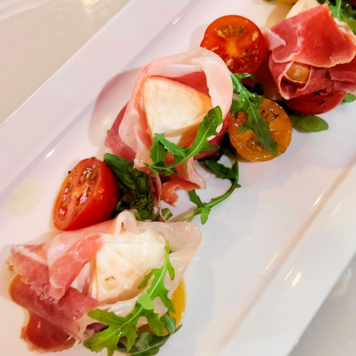 SMOKED BURRATA & PARMA HAM SALAD